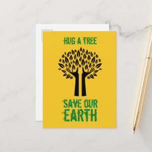 Carte Postale Serrer un arbre sauver notre terre