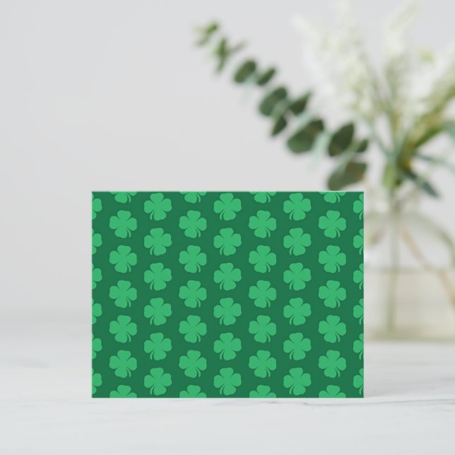 Carte Postale Shamrock, symbole de la Saint-Patrick, (Debout devant)