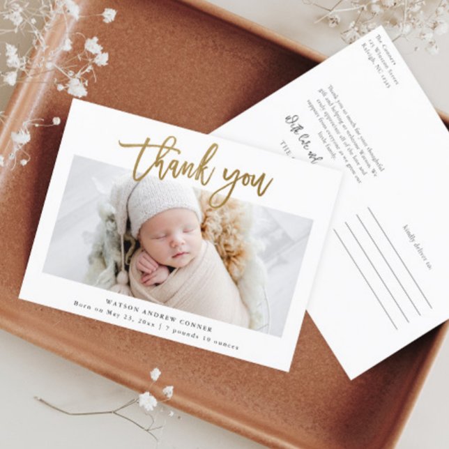 Carte Postale Simple Photo de bébé Merci Script Or (Elegant and modern script gold thank you baby photo thank you card and birth announcement.)