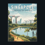 Carte Postale Singapore Gardens By The Bay Travel Art Vintage<br><div class="desc">Modèle de voyage vectoriel rétro de Singapour. Marina Bay est un quartier haut de gamme de gratte-ciel,  d'hôtels chics et de centres commerciaux de luxe. Elle est connue pour la grande roue Singapore Flyer Ferris et les conservatoires de fleurs et les superarbres colorés des jardins de la baie.</div>