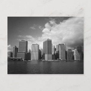 Carte Postale Skyline New York contre les nuages