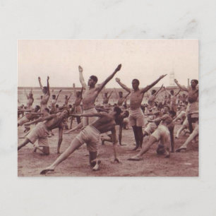 Carte Postale Soldats vintages en exercice