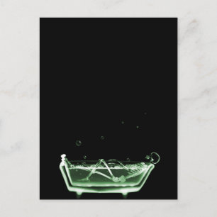 Carte Postale Squelette à rayons X bain noir vert