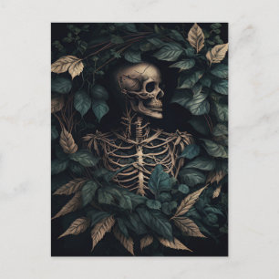 Carte Postale Squelette dans les bois 