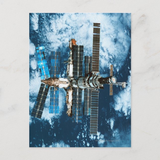 Carte Postale Station spatiale orbitant la Terre (Devant)