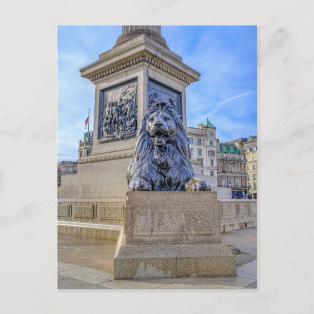 Carte Postale Statue de lion chez Trafalgar Carré (Devant)