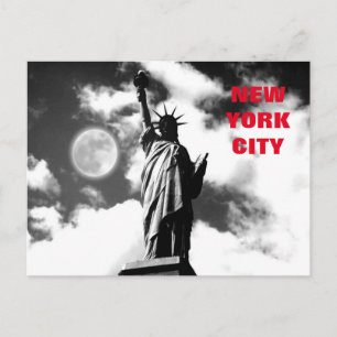Carte Postale Statue rouge noire et blanche de Liberty New York