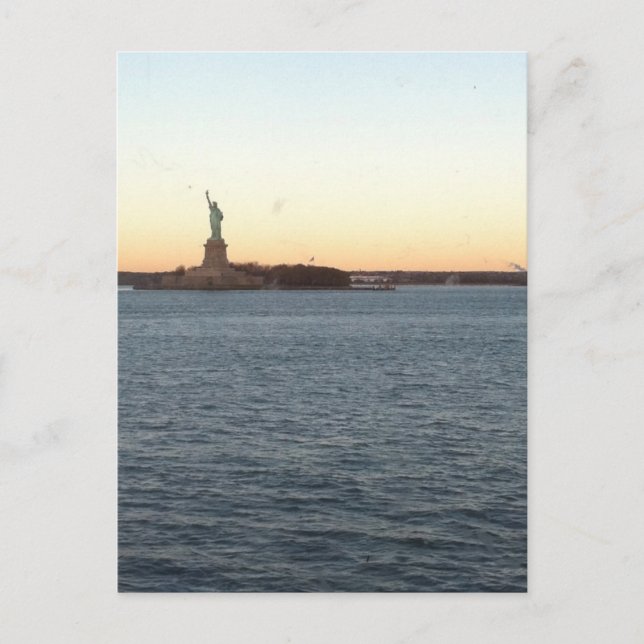 Carte Postale Statut de Liberty Love (Devant)