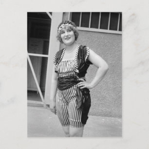 Carte Postale Stripes amincissantes, années 1920