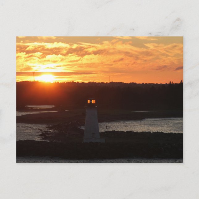 Carte Postale Sunrise, phare dans le port d'Halifax, photo (Devant)