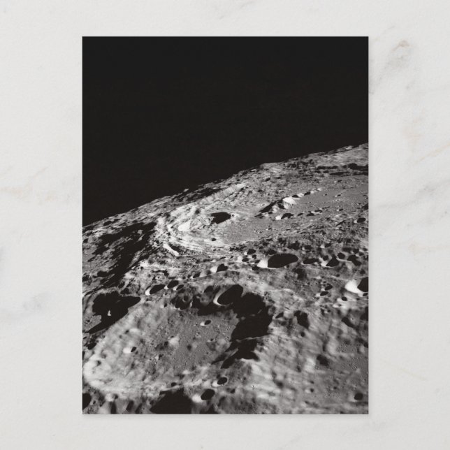 Carte Postale Surface de lune et Horizon (Devant)