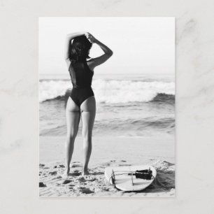 Carte Postale Surfer Girl noir & blanc photo