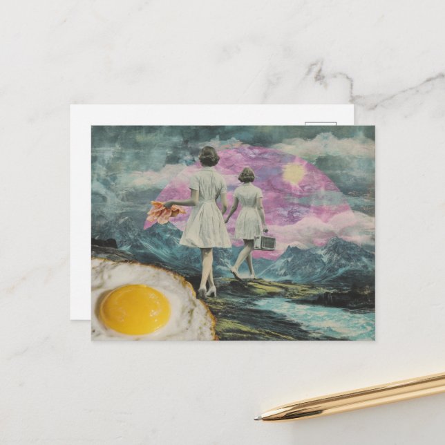 Carte Postale Surreal Breakfast Femme avec bacon et oeufs (Devant/Arrière en situation)