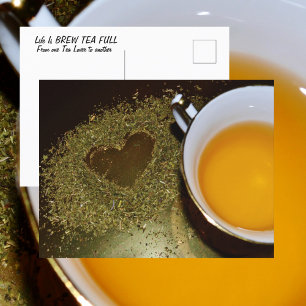 Carte Postale Tasse à thé et feuilles de thé en forme de cœur  P