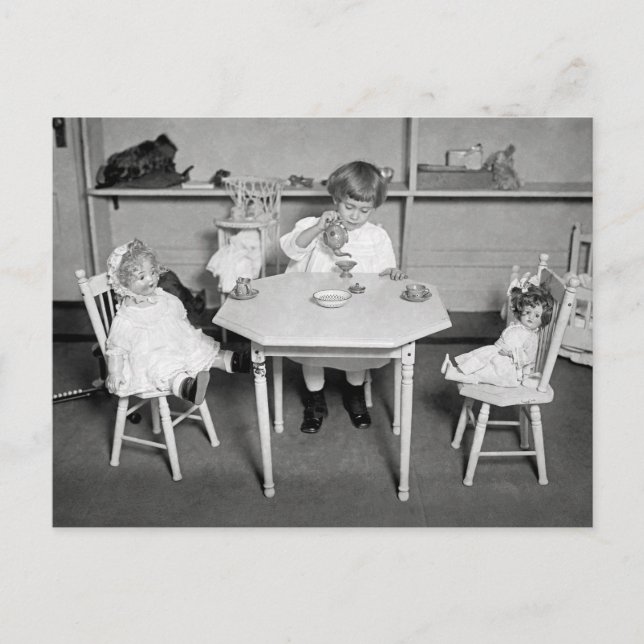 Carte Postale Tea Party avec poupées, 1923 (Devant)