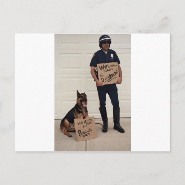 Carte Postale Tee - shirt policier sans abri (Devant)