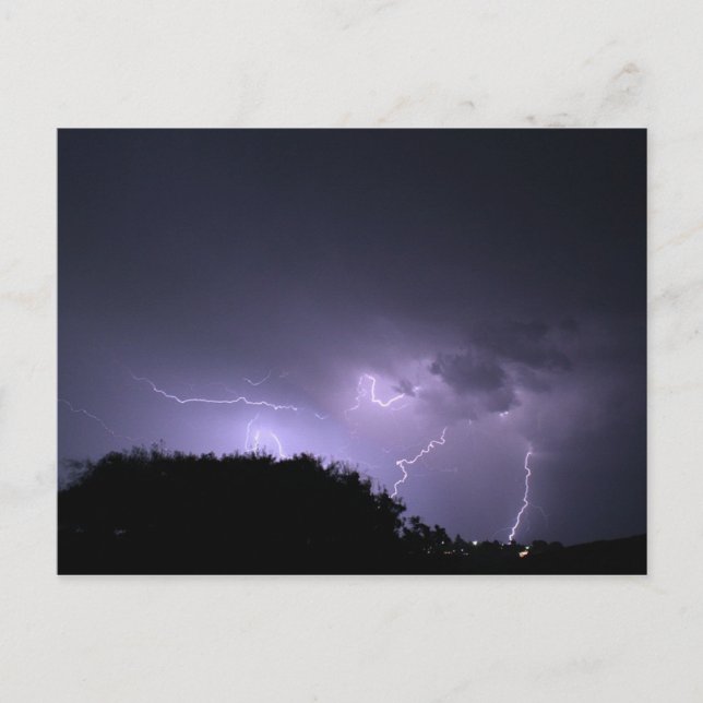 Carte Postale Tempête de la foudre dans le ciel violet (Devant)