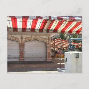 Carte Postale Temple hindou, dans la cour
