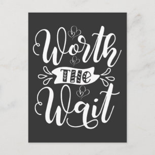 Carte Postale Tenue Worth the Wait, annonce Bébé Arc-en-Ciel