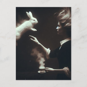 Carte Postale Thé surréaliste avec Imaginaire lapin blanc