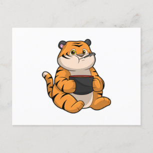 Carte Postale Tigre mangeant dans un bol