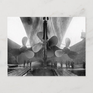 Carte Postale Titanic in Dry Dock, 1910