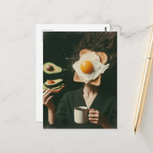 Carte Postale Toast d'avocat surréaliste drôle et femme café 