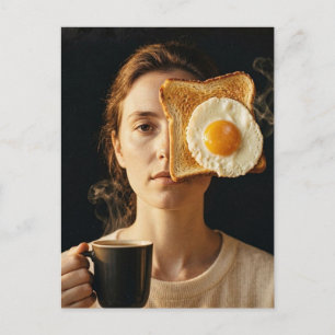 Carte Postale Toast et café petit-déjeuner surréaliste femme ave