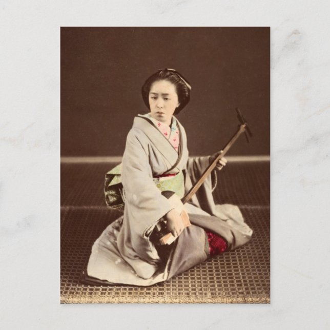 Carte Postale Tokyo Geisha avec Shamisen, c. 1870 (Devant)