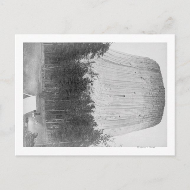 Carte Postale Tour du Diable avec 4 personnes au premier plan (Devant)