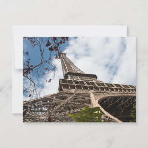 Carte Postale Tour Eiffel Majesté : Paris depuis le dessous