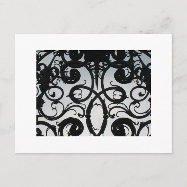 Carte Postale Tour royale Tourbillonne contre le ciel bleu (Devant)