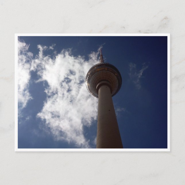 Carte Postale tour télévisée nuages (Devant)