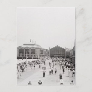 Carte Postale Touristes de station de vacances sur l'esplanade