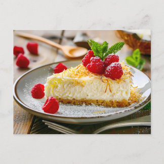 Carte Postale Tranche de cheesecake aux framboises avec de la me