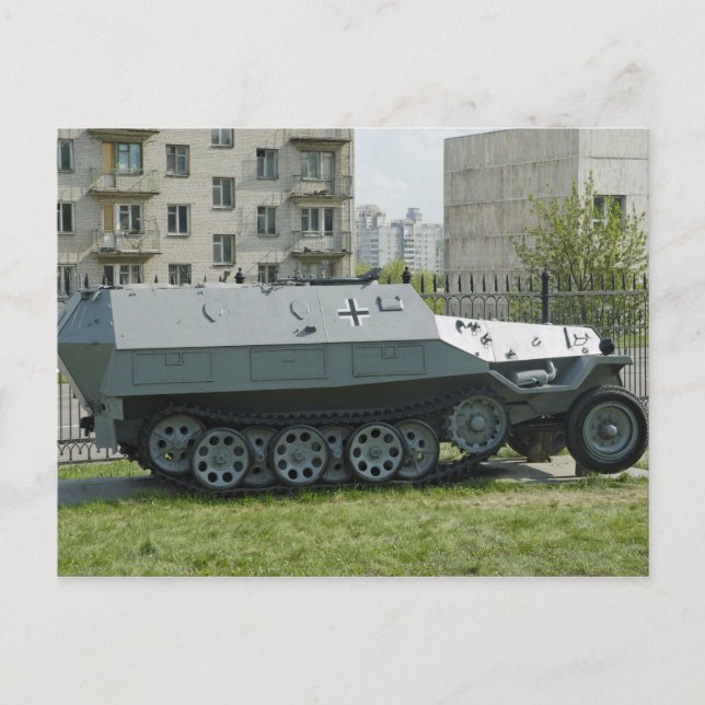 Carte Postale Transporteur de troupes (Devant)