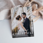 Carte Postale TRÈS MARIÉ | écriture blanche noël<br><div class="desc">Un design moderne de superposition photo avec texte personnalisé.</div>