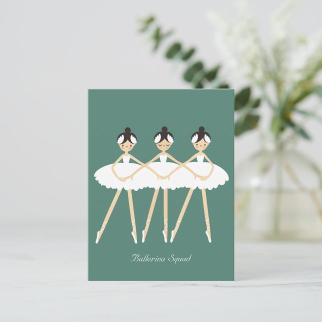 Carte Postale Trois ballerines mignonnes , robes blanches  (Debout devant)