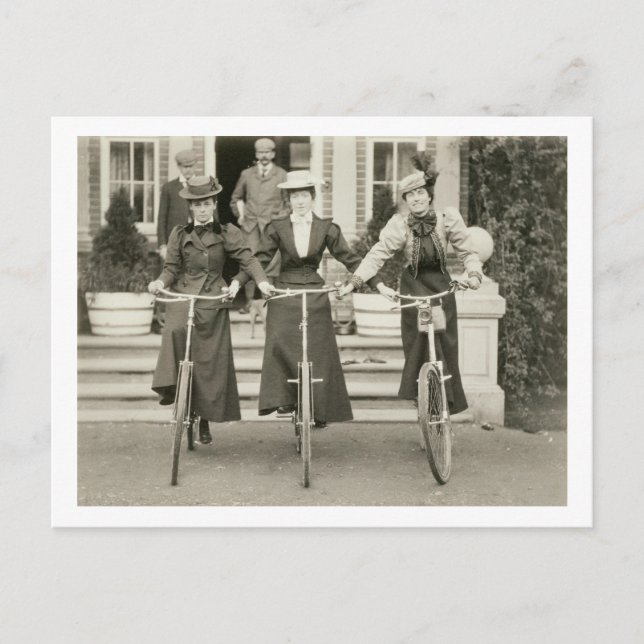 Carte Postale Trois femmes à vélo, début des années 1900 (photo  (Devant)