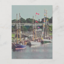 Trois navires sont venus naviguer