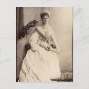 Carte Postale Tsarina Alexandra de Russie, Romanov tiara & fan