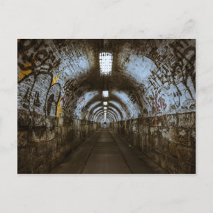 Carte Postale tunnel souterrain sombre