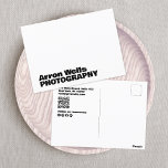 Carte Postale Typographie moderne professionnelle en gras Code Q<br><div class="desc">Chic et propre avec simple nom front avec grande police noire en gras sur arrière - plan blanc.</div>