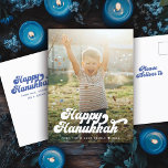 Carte Postale Typographie moderne simple et amusante Retro Happy<br><div class="desc">Fun retro typographie vintage vacances carte postale lecture Happy Hanoukka avec votre photo et message personnalisés. Espace pour un message pré-imprimé supplémentaire sur le dos.</div>