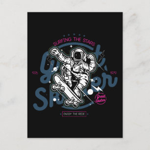 Carte Postale Un astronaute sur skateboard Surfer sur les étoi