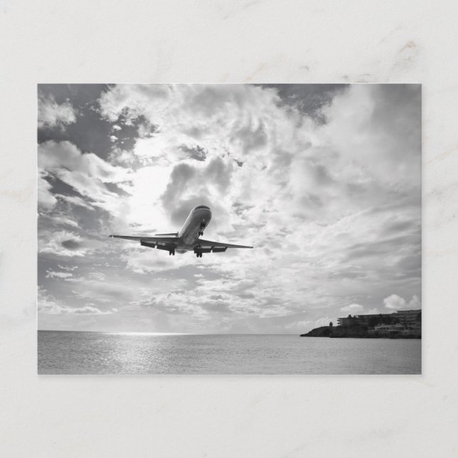 Carte Postale Un avion de ligne arrive pour atterrir à Princess (Devant)