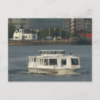 Un bateau-bus à Cardiff Bay