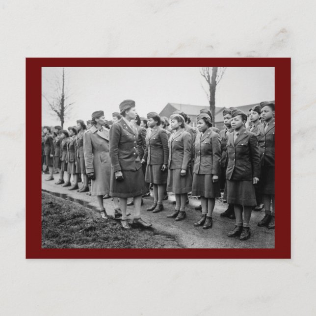 Carte Postale Un bureau américain en Afrique inspecte les troupe (Devant)