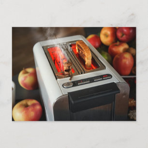 Carte Postale Un elfe de maïs dans le grille-pain