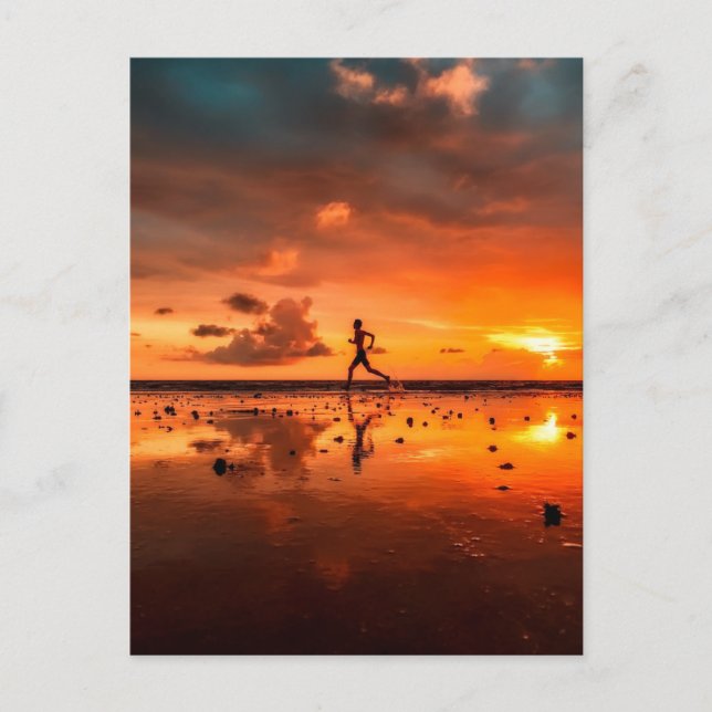 Carte Postale Un homme court sur la plage au coucher du soleil (Devant)